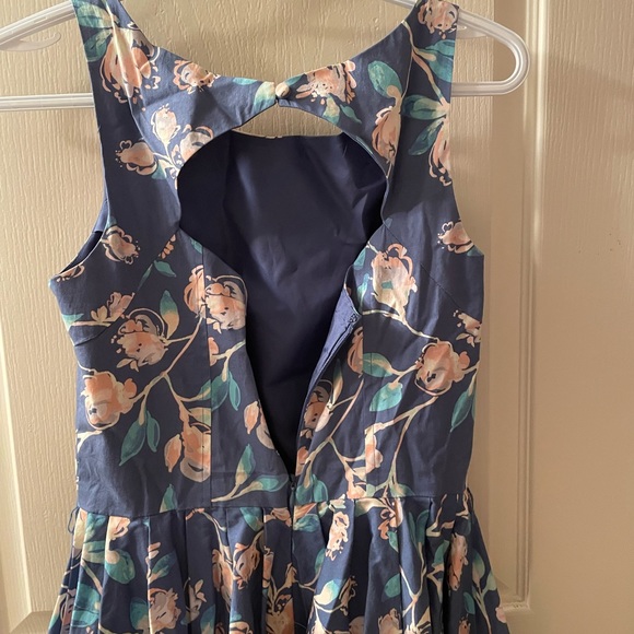 LC Lauren Conrad floral dress with belt - Picture 3 of 3